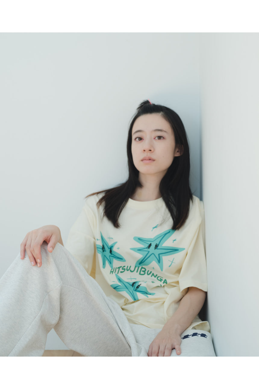 "Soft soul, prickly eyes" T-shirt [LIGHT YELLOW]