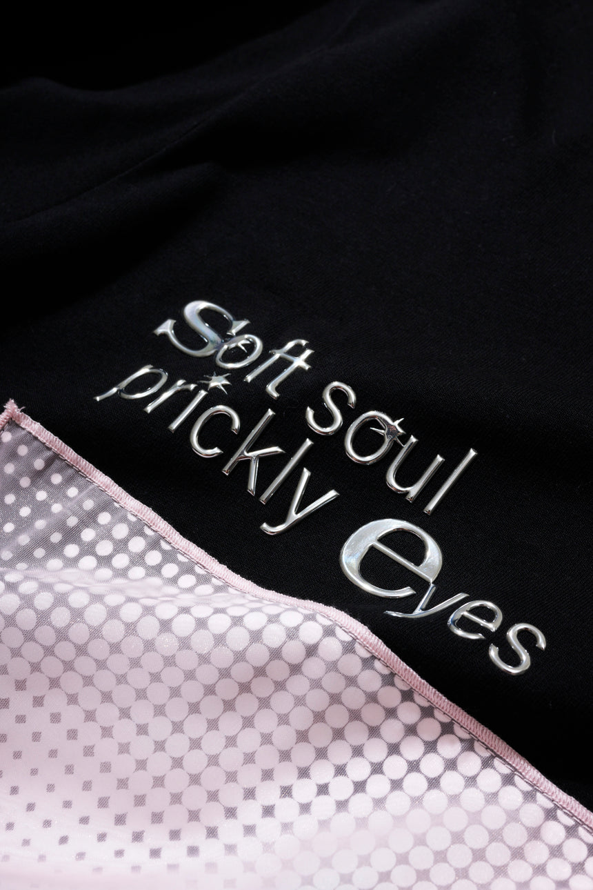 "soft soul, prickly eyes" ロンT [BLACK]