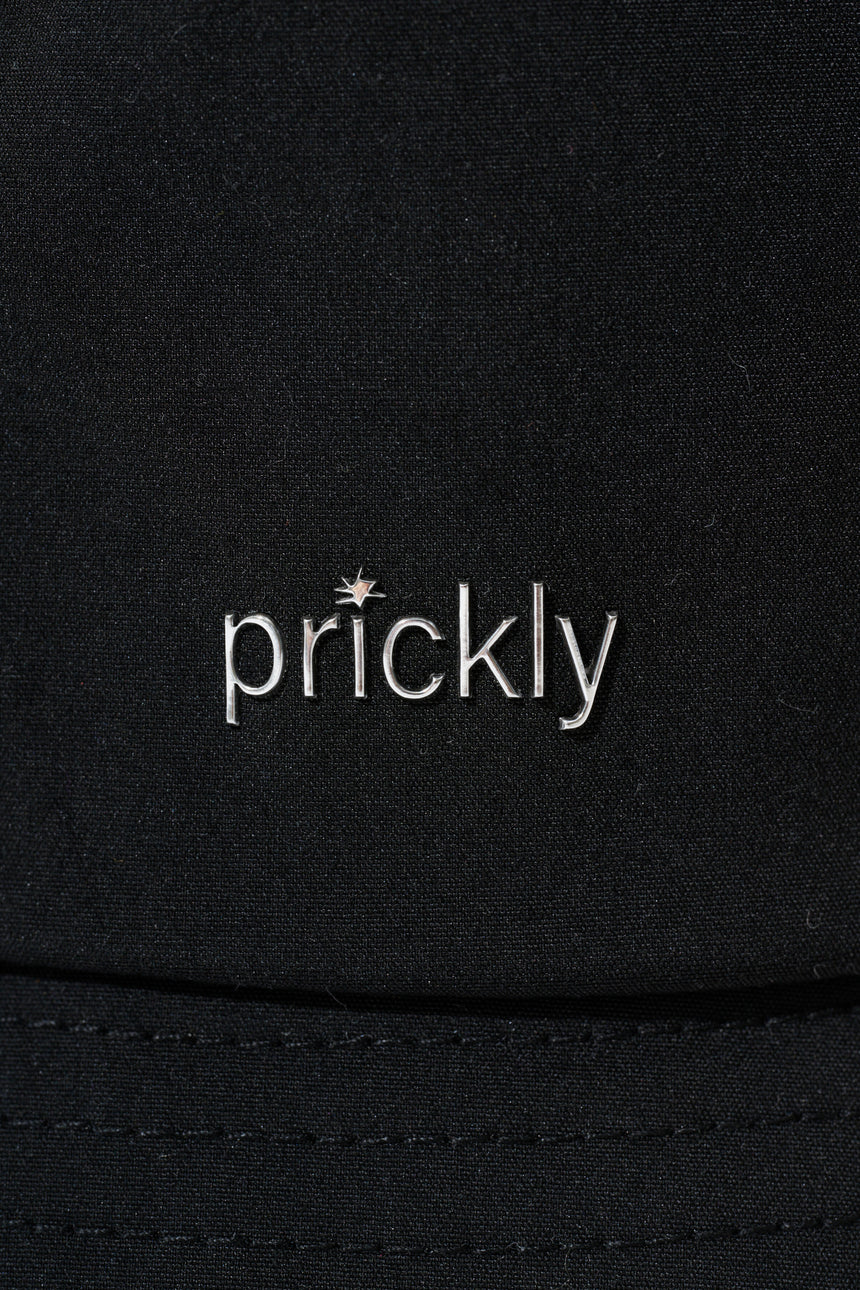 "soft soul, prickly eyes" バケットハット [BLACK]