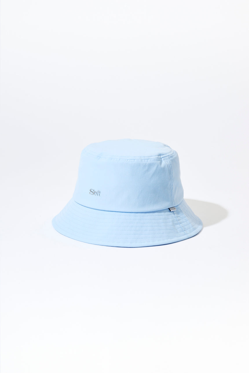 "Soft soul, prickly eyes" bucket hat [LIGHT BLUE]